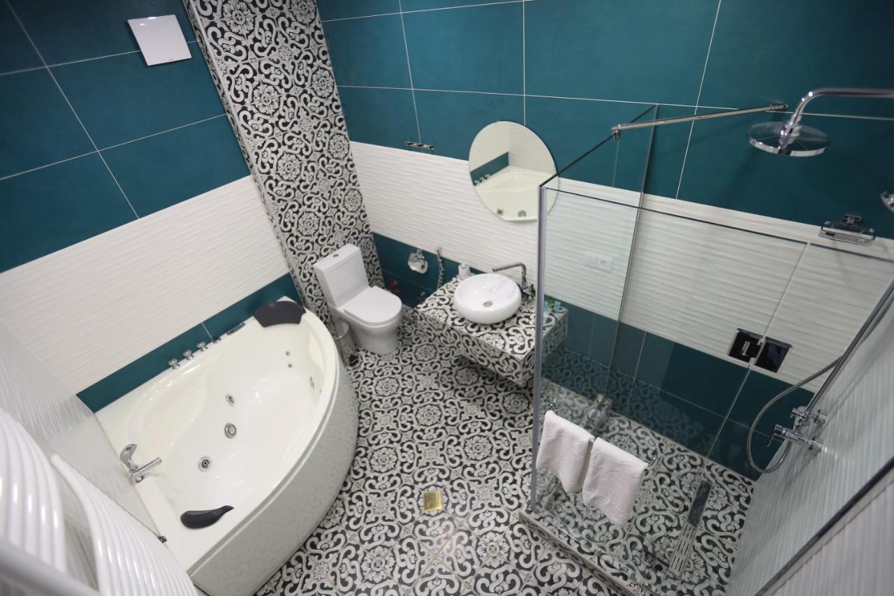 Golden Globe Boutique Hotel Тбилиси Екстериор снимка