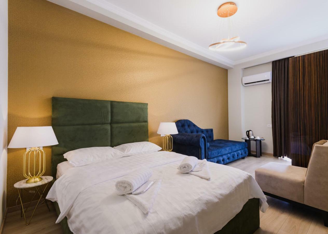 Golden Globe Boutique Hotel Тбилиси Екстериор снимка